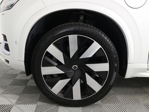 Used 2023 Volvo XC90 T8 Plus AWD/4WD image 28