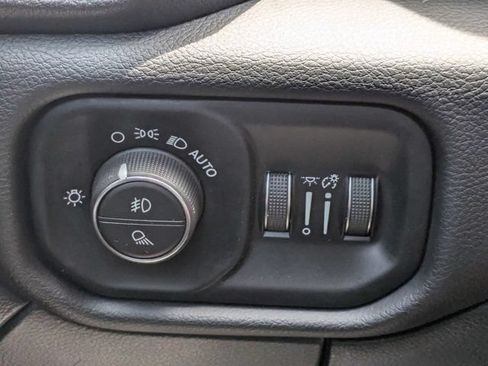 Used 2022 RAM 2500 Laramie AWD/4WD image 24