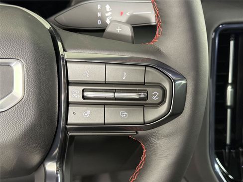 New 2026 GMC Yukon AT4 Ultimate w/ LPO, Floor Liner Package AWD/4WD image 29