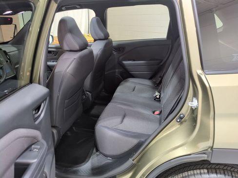 Used 2025 Subaru Forester Premium AWD/4WD image 13