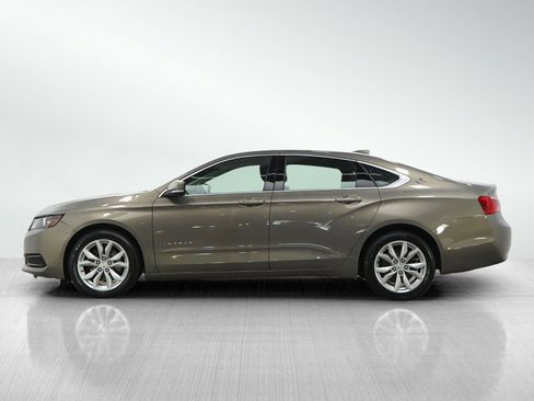 Used 2017 Chevrolet Impala LT FWD image 2