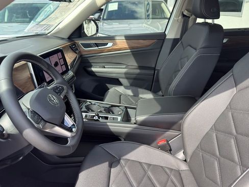New 2026 Volkswagen Atlas SE FWD image 14