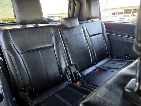 Used 2021 Ford Expedition Max XLT image 17