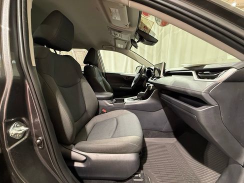 Certified 2025 Toyota RAV4 LE AWD/4WD image 21