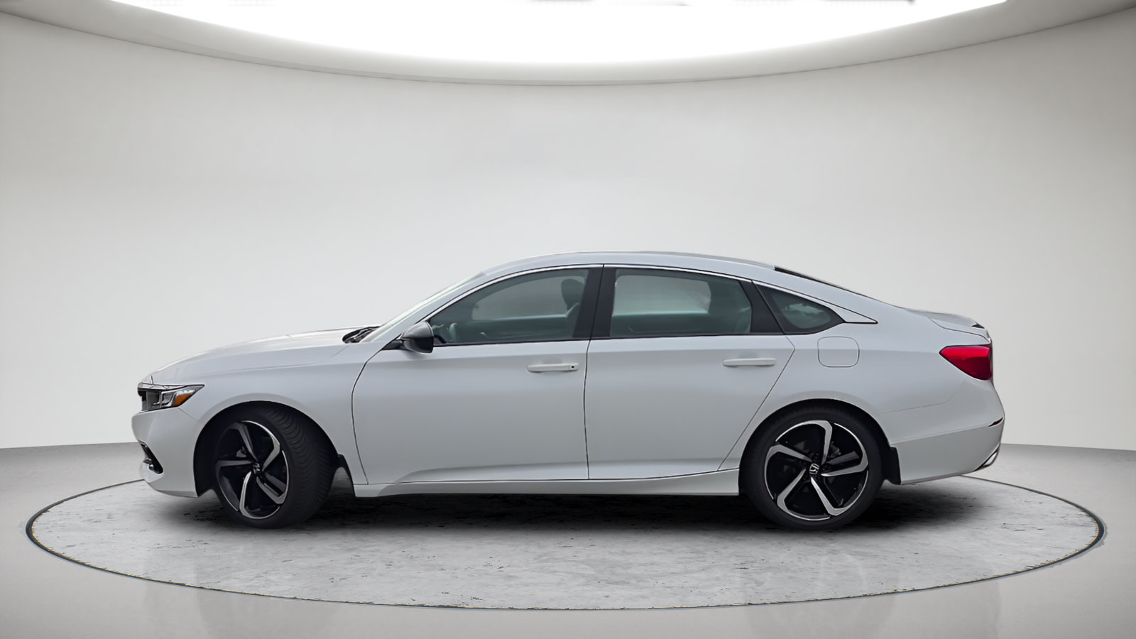 Used 2022 Honda Accord Sport image 2