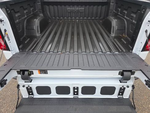 New 2026 GMC Sierra 1500 Denali w/ Denali Reserve Package AWD/4WD image 23