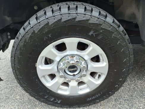 Used 2024 Ford F250 XLT AWD/4WD image 13
