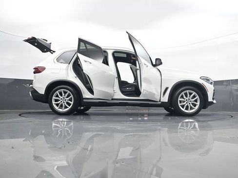 Used 2021 BMW X5 xDrive40i w/ Premium Package AWD/4WD image 33