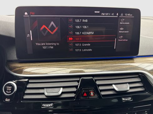 Used 2021 BMW 530i w/ Convenience Package RWD image 27