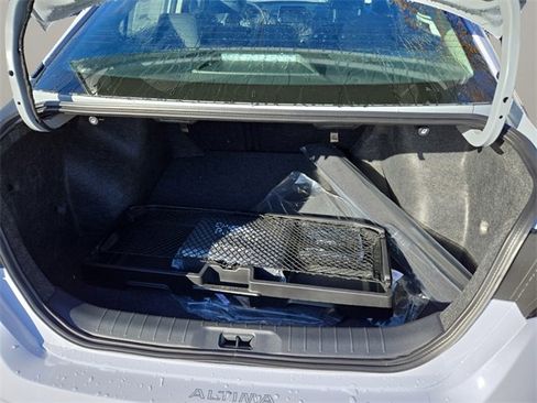 New 2025 Nissan Altima 2.5 SR image 28