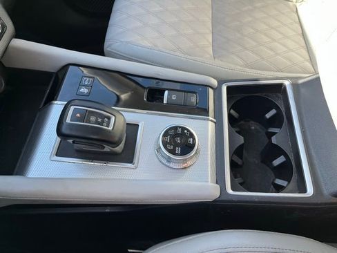 Used 2024 Mitsubishi Outlander SEL image 27