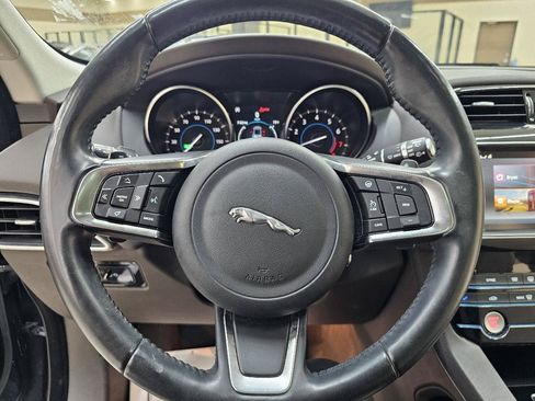 Used 2018 Jaguar F-PACE Prestige AWD/4WD image 31