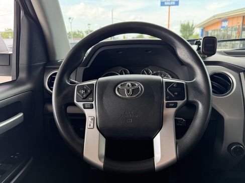 Used 2017 Toyota Tundra SR5 w/ SR5 Upgrade Package AWD/4WD image 15