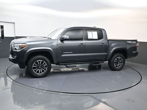Used 2023 Toyota Tacoma TRD Sport w/ Technology Package AWD/4WD image 6