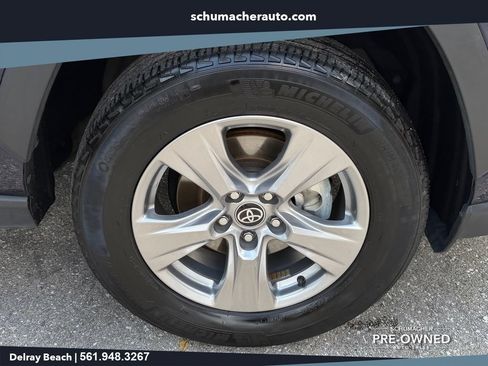 Used 2025 Toyota RAV4 XLE FWD image 19