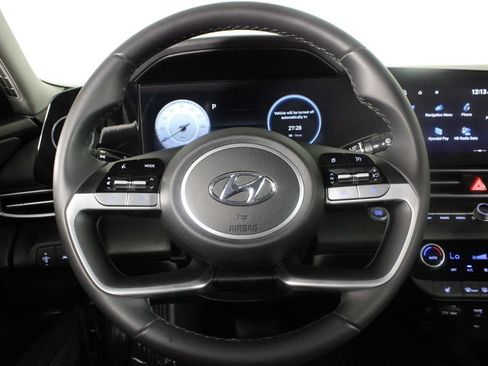 Certified 2023 Hyundai Elantra SEL w/ Convenience Package FWD image 26
