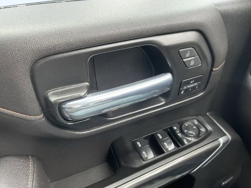 Used 2022 GMC Sierra 2500 AT4 w/ AT4 Preferred Package image 32