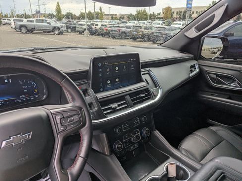 Used 2022 Chevrolet Suburban RST w/ Luxury Package AWD/4WD image 21