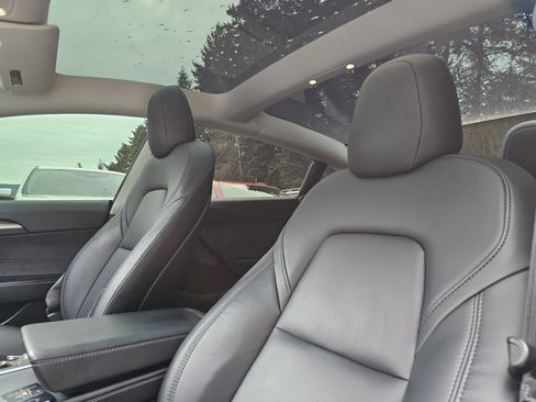 Used 2023 Tesla Model 3 Performance image 21