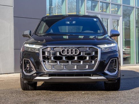 Used 2025 Audi SQ7 Prestige image 2