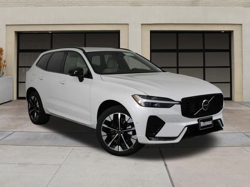 New 2026 Volvo XC60 B5 Plus w/ Protection Package Premier image 19