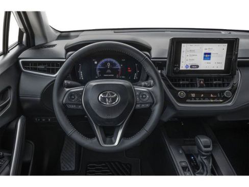 Used 2026 Toyota Corolla Cross LE FWD image 6
