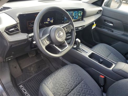 New 2026 Nissan Kicks SV image 8