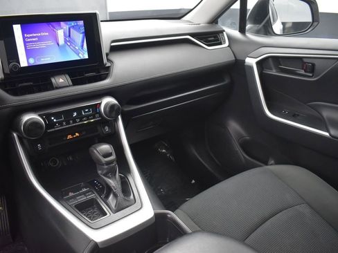 Used 2024 Toyota RAV4 LE image 32