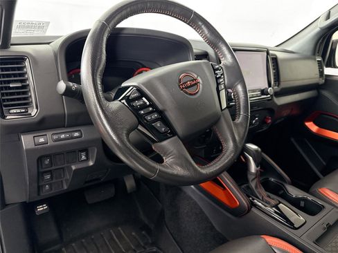 Used 2022 Nissan Frontier Pro-X image 4