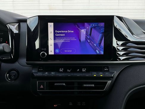 Used 2025 Toyota Camry LE image 25