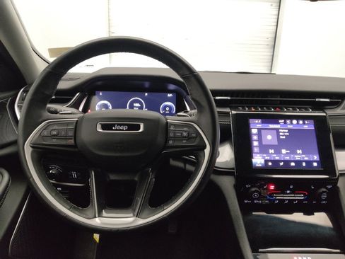 Used 2021 Jeep Grand Cherokee L Laredo w/ Luxury Tech Group I image 22