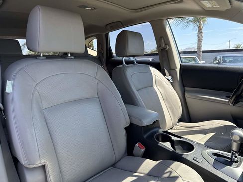 Used 2013 Nissan Rogue SL FWD image 16