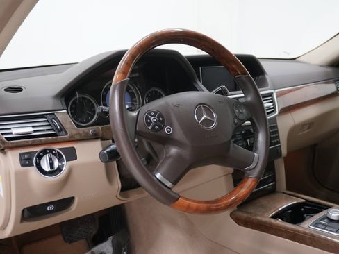 Used 2011 Mercedes-Benz E 350 Sedan image 9