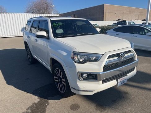 Used 2017 Toyota 4Runner Limited image 3