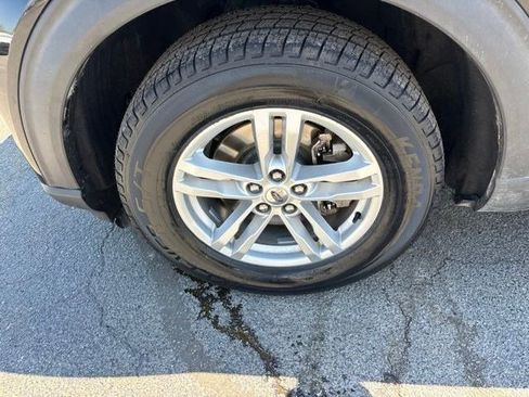 Used 2020 Ford Explorer XLT AWD/4WD image 47