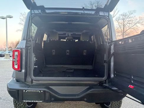 Used 2025 Ford Bronco Badlands AWD/4WD image 13