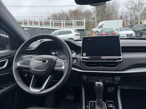 Used 2024 Jeep Compass Trailhawk image 16