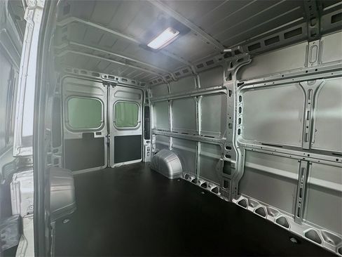 New 2025 RAM ProMaster 2500 w/ Premium Convenience Group image 22