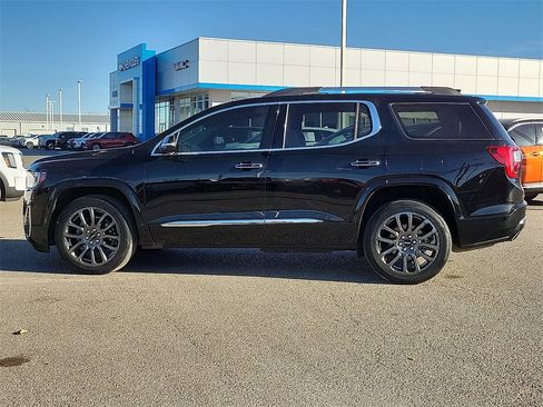 Used 2022 GMC Acadia Denali w/ Black Diamond Edition image 6