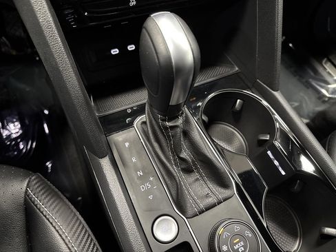 Used 2023 Volkswagen Atlas Cross Sport SEL image 23