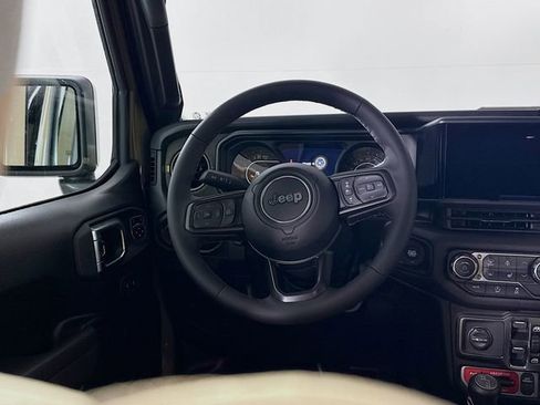 New 2026 Jeep Gladiator Willys AWD/4WD image 11