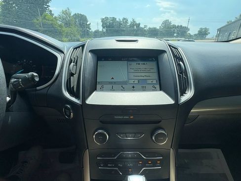 Used 2018 Ford Edge SEL w/ Equipment Group 201A FWD image 14