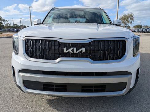 New 2025 Kia Telluride LX image 3