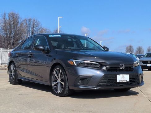 Certified 2024 Honda Civic Touring image 5