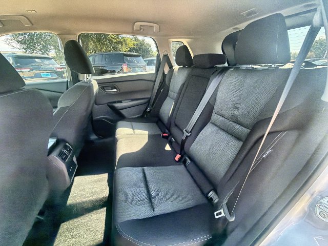Used 2024 Nissan Rogue SV FWD image 24