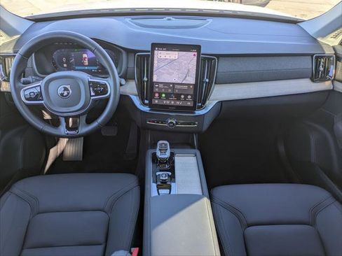 Used 2025 Volvo XC90 B6 Plus w/ Protection Package Premier image 25