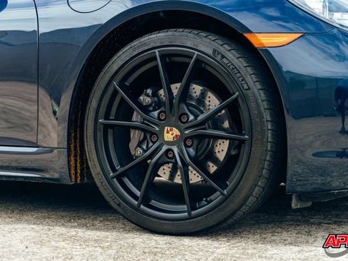 Used 2018 Porsche 718 Cayman RWD image 35