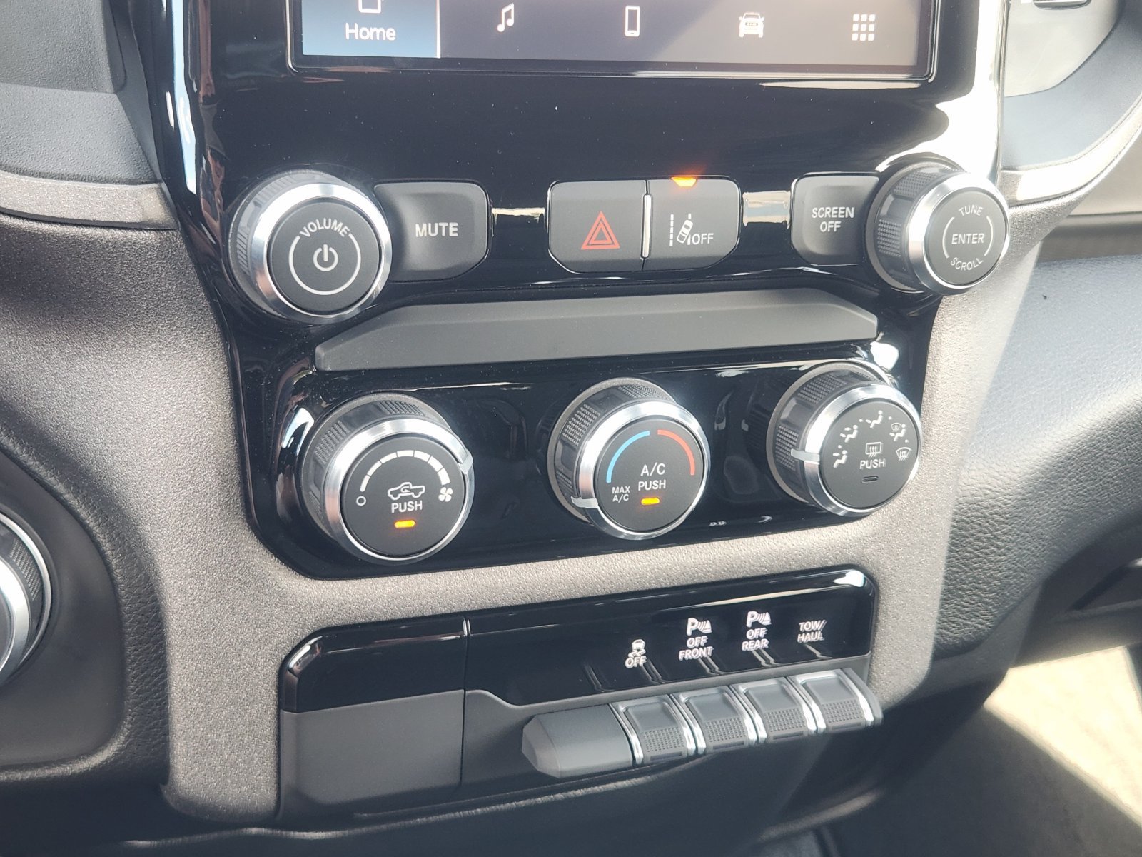 New 2026 RAM 1500 Express RWD image 18