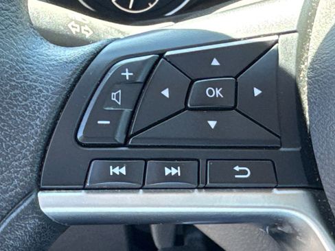 Used 2024 Nissan Altima 2.5 SV FWD image 24
