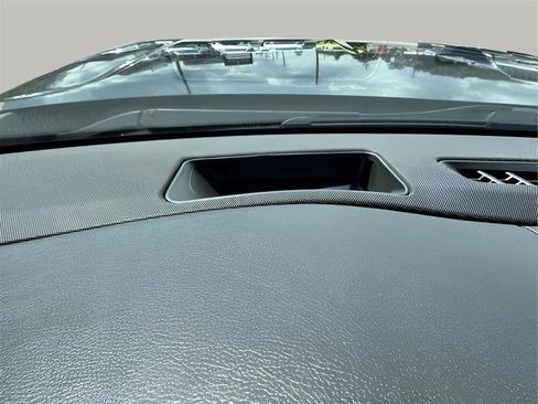 Used 2019 Cadillac Escalade ESV Luxury RWD image 60